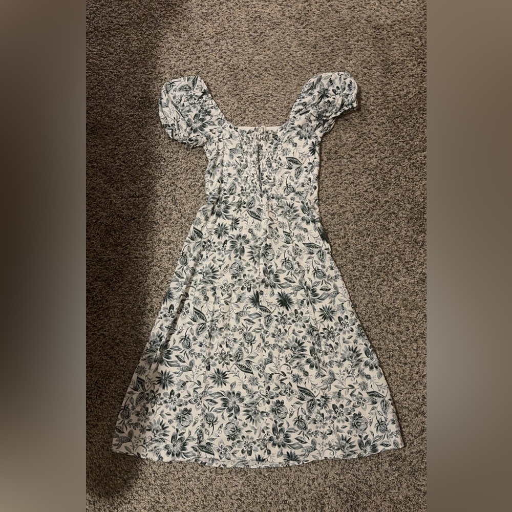 Miami Green and White Floral Midi Dress - Picture 3 of 5